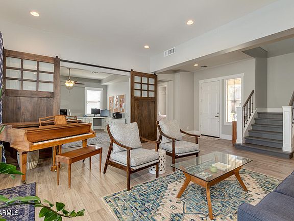 4th image of 3058 E Canyon Creek Dr
