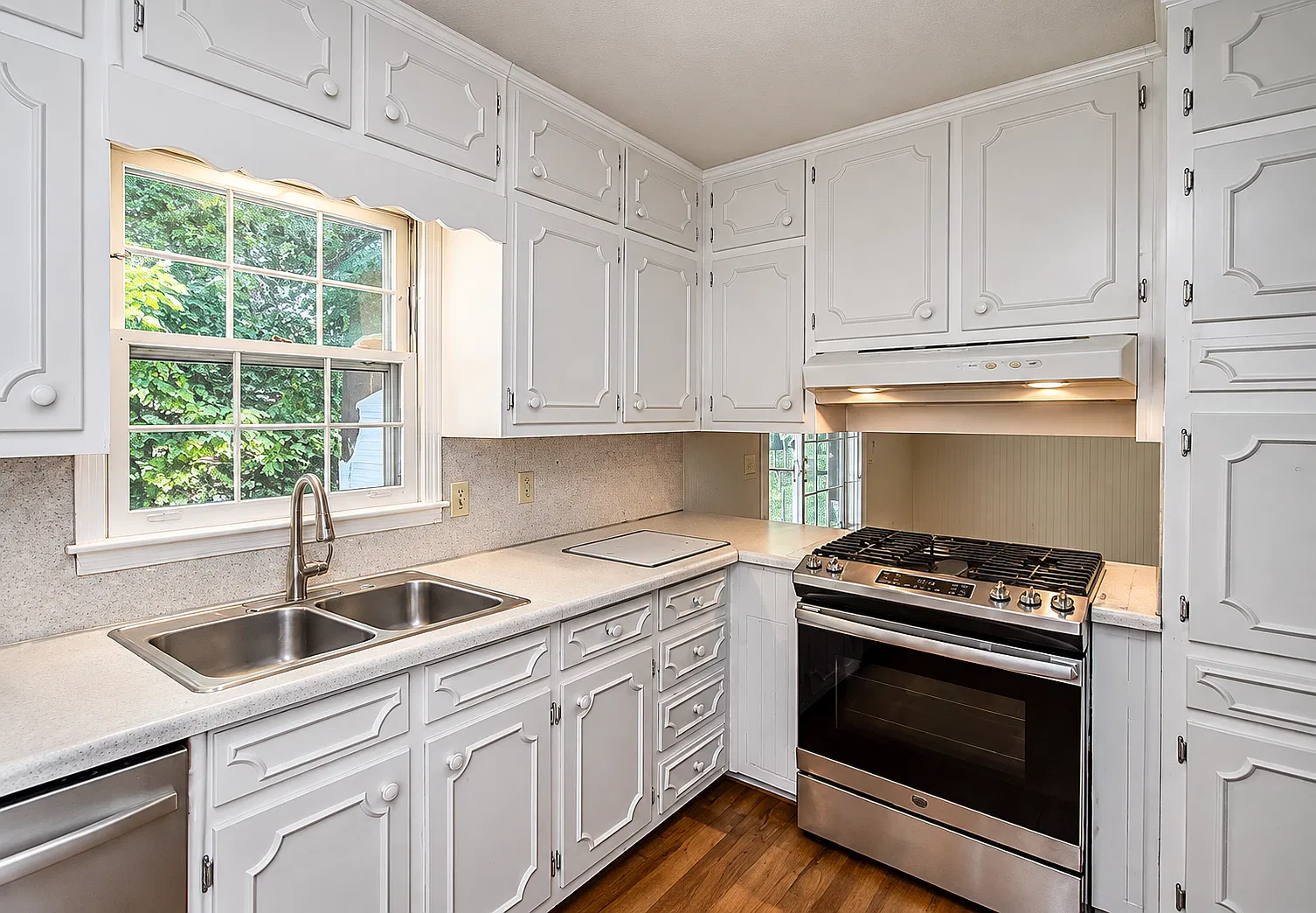 3 bed, 1263 sqft, $2,200 — Photo 4