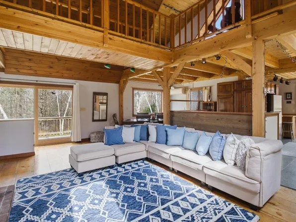 1871 West Hill Road, Townshend, VT 05353