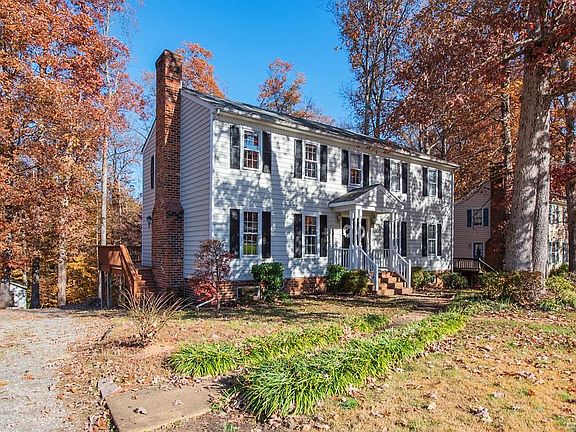 2nd image of 7521 Oakmont Dr