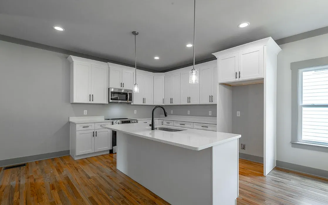 3613 Pickering Ave — Photo 4