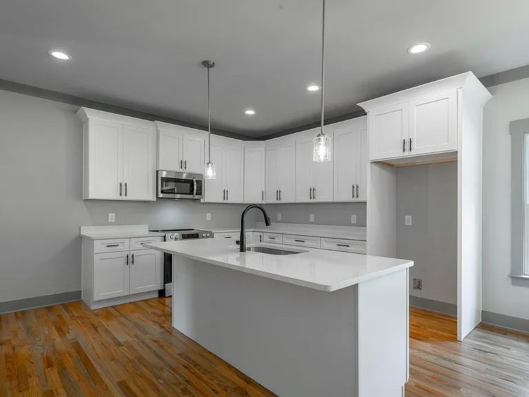 3613 Pickering Ave — Photo 11