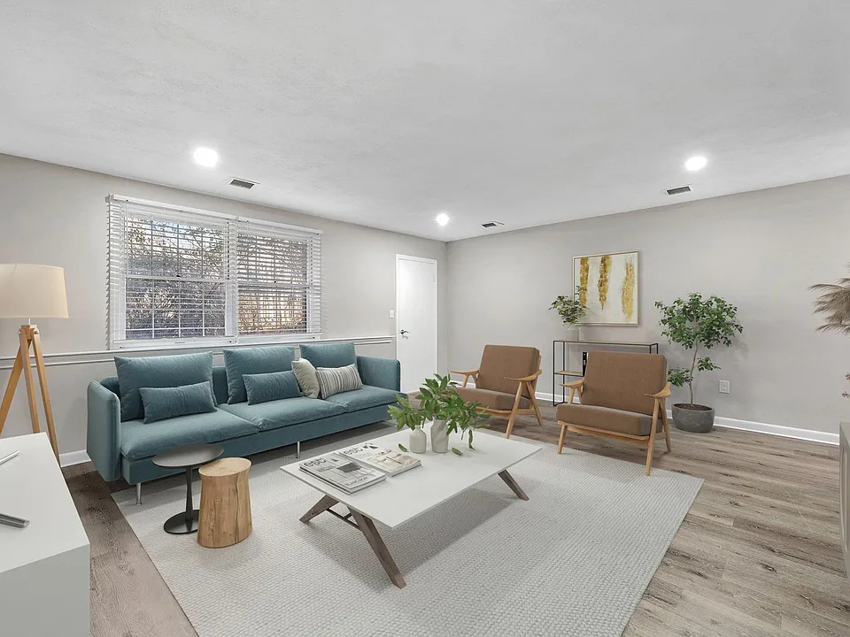 18 Brookside Ave #10
