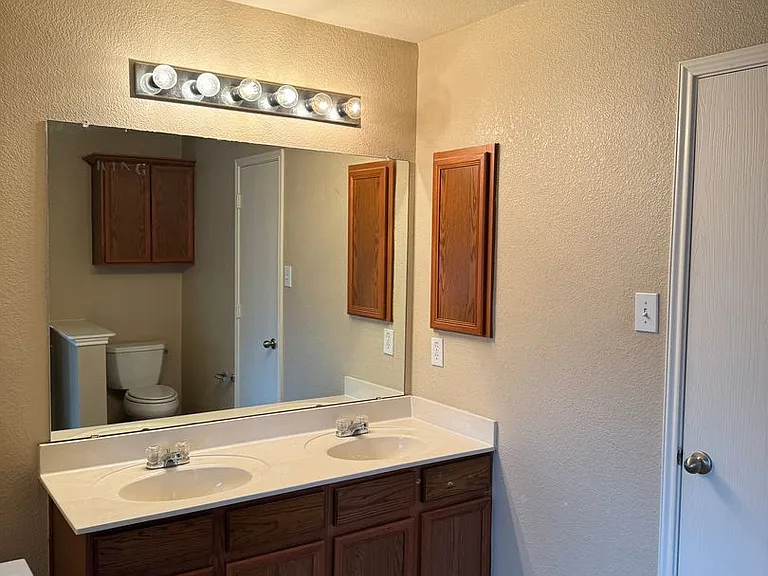 4642 Elm Point Dr — Photo 11