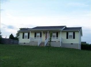 106 Strawberry Dr, Inman, SC 29349