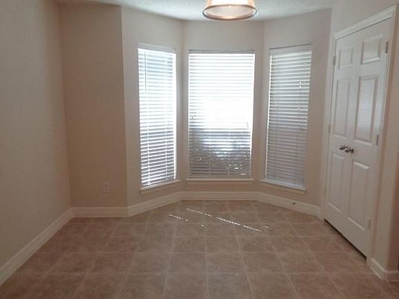 4th image of 19021 Hammer Ln