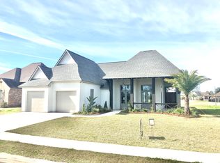 513 Cedar Lake Dr, Youngsville, LA 70592