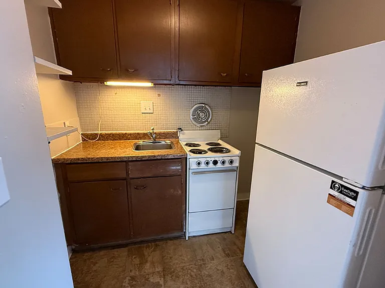 331 Shiloh St — Photo 12