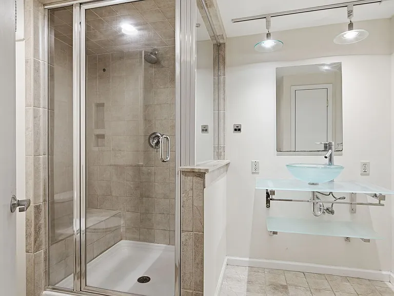 487 Thistle Ln — Photo 9