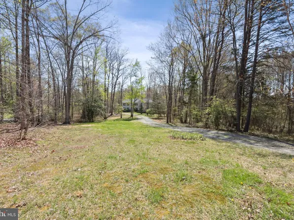 135 Cropp Rd, Fredericksburg, VA 22406