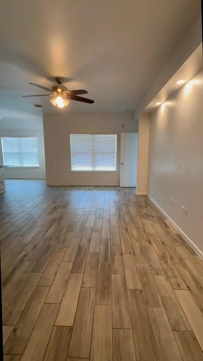 3 bed, 2.0 bath, 1467 sqft, $1,850 — Photo 4