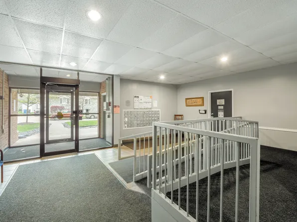 Sun Crest Tower Apartments