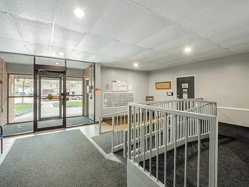 666 Chippawa St Photo 1