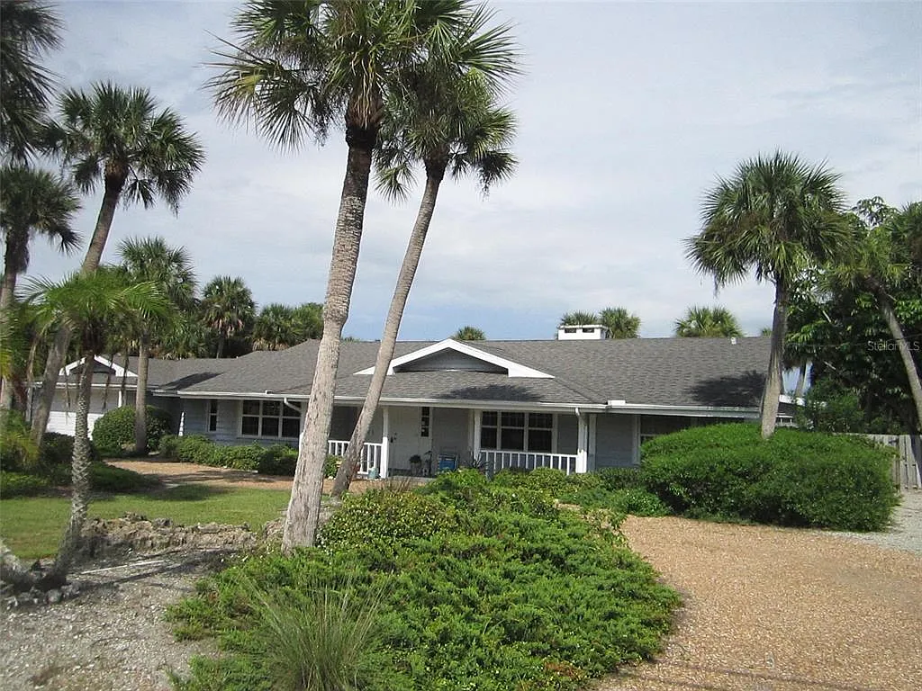 4 bed, 3.0 bath, 3275 sqft, $10,000 — Photo 2