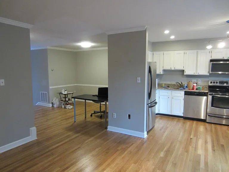 5889 Woodfield Estates Dr — Photo 7