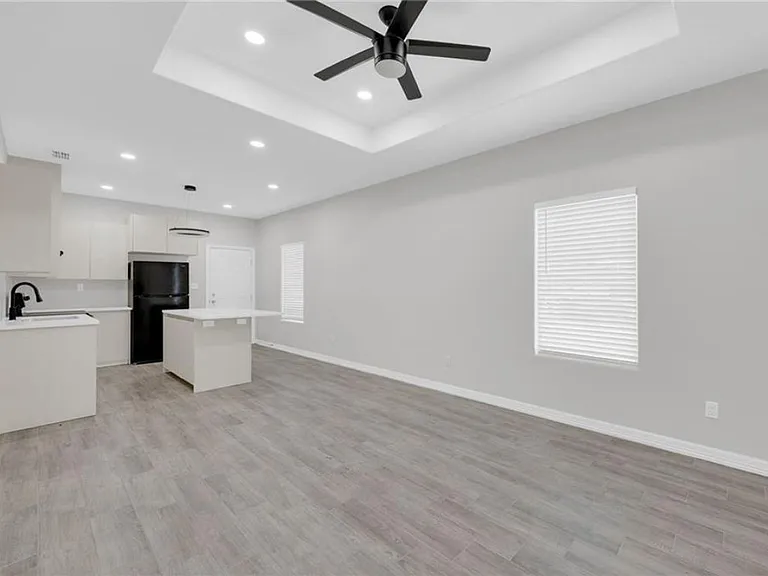 1013 W Mahala Ave #1 — Photo 8