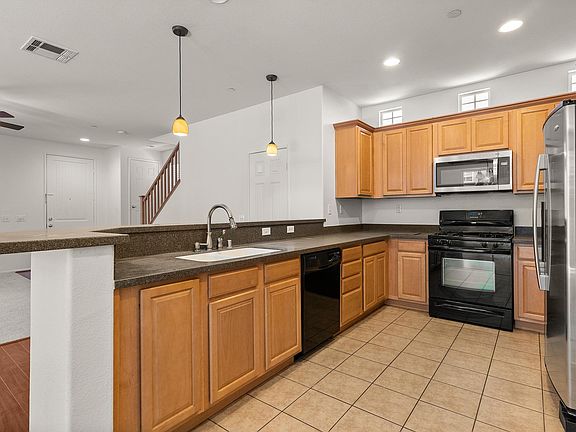 3rd image of 26266 Long St