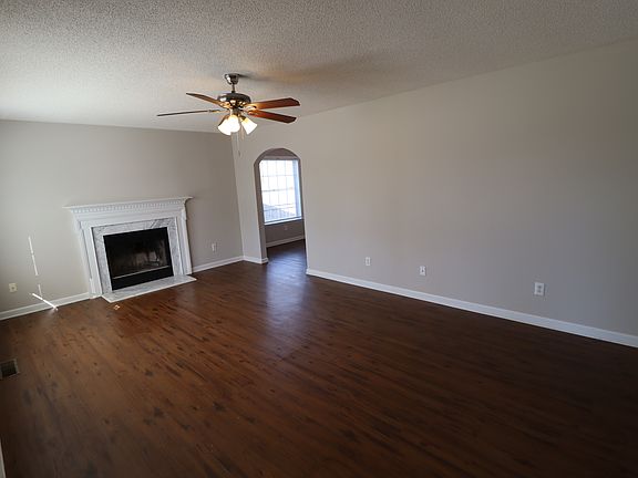 3rd image of 2324 Maybrook Dr