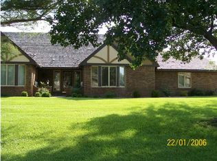 1506 S Robin Ridge Cir, Wichita, KS 67230