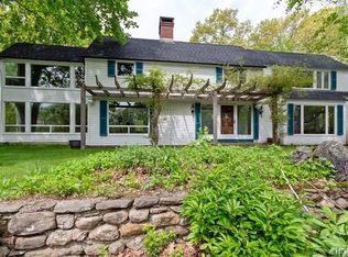 18 Sumner Ln, Pawling, NY 12564