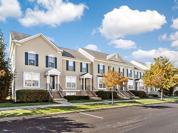 2nd image of 5567 Middle Falls St #31