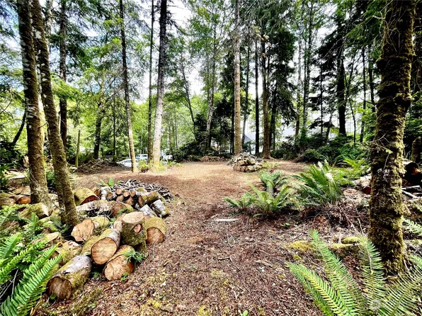 108 Hagar Court NE, Ocean Shores, WA 98569