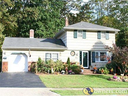 2nd image of 206 Reeve Ave