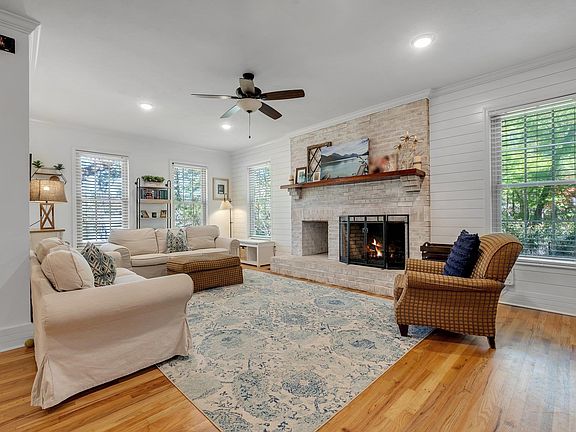 4th image of 2227 Ten Oaks Dr