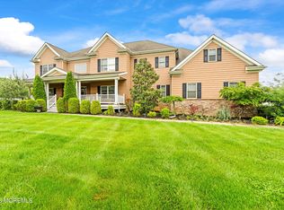 4 Friendship Ln, West Long Branch, NJ 07764