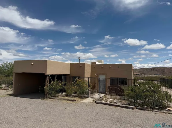 907 Lucky St, Truth Or Consequences, NM 87901