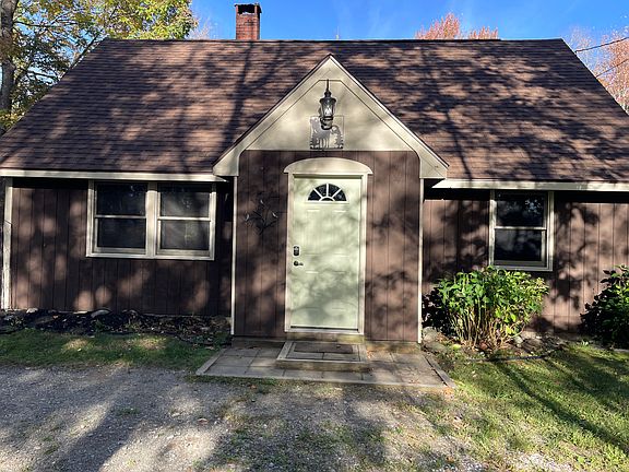 2nd image of 1444 Belfast Rd