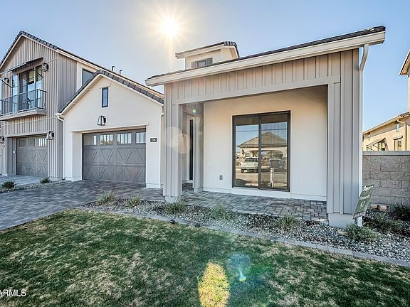 3rd image of 2745 E LONGHORN Drive