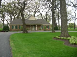 1000 Prestwick Dr, Frankfort, IL 60423