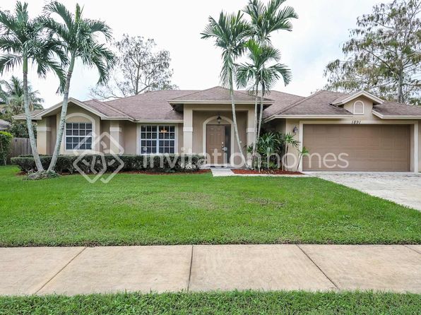 1891 Tulip Ln