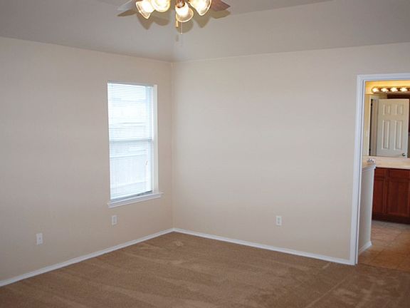 5th image of 5225 Malibu St