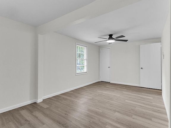 3rd image of 607 Way St