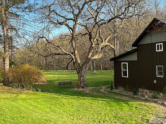 3rd image of 587 Point Rd