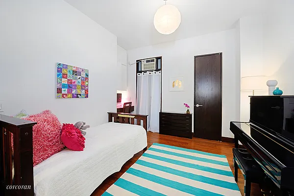 Rented by Corcoran | media 23