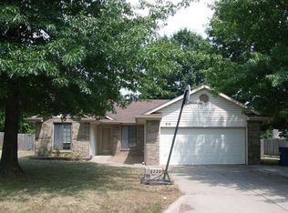 310 Hillcrest Ave, Nixa, MO 65714