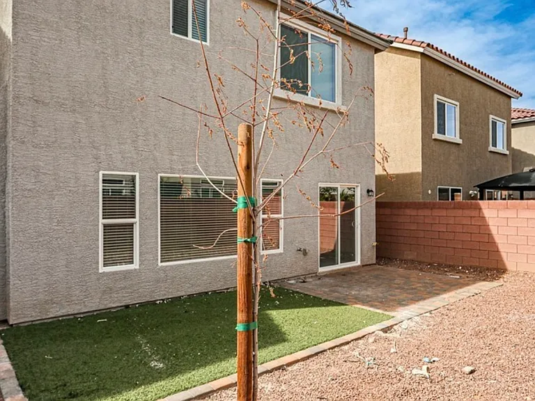 5390 Montauck Ave — Photo 39