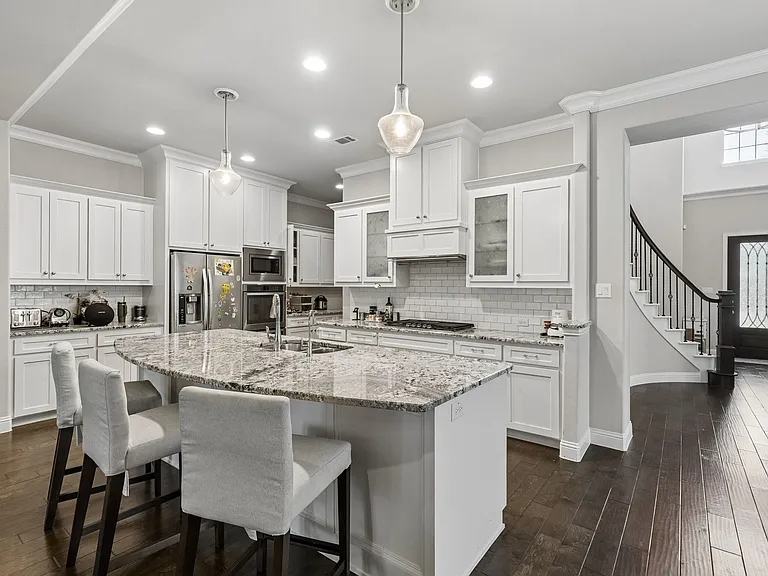 3028 Dustywood Dr — Photo 5