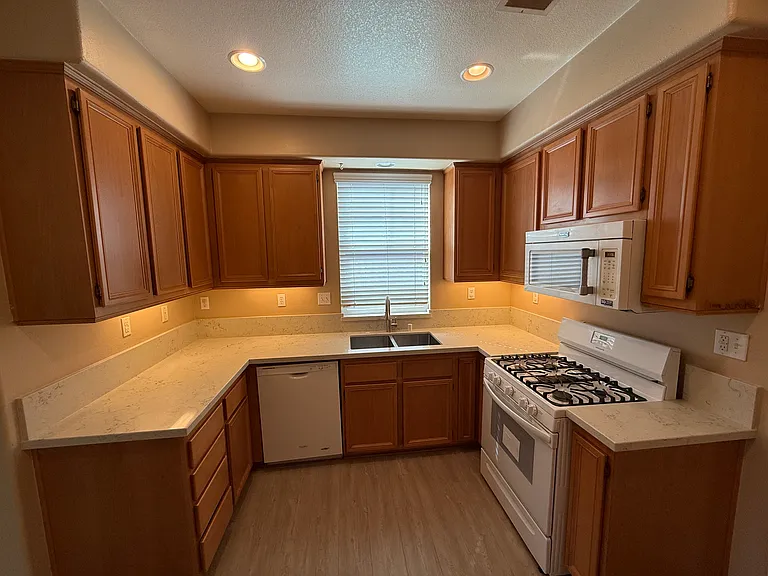 3329 Hatten Ln — Photo 5