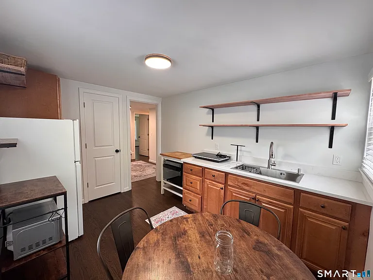19 Whitney St — Photo 3