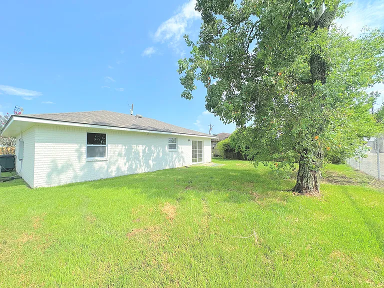 427 S Nickens Ave — Photo 11