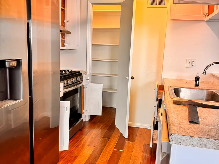 10715 Droxford St #3 — Photo 4