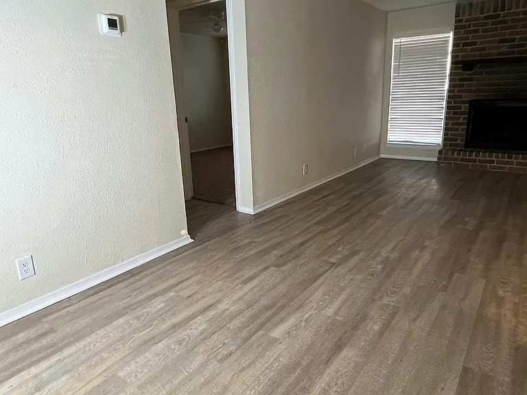 909 Betsy Ross Dr #B — Photo 16