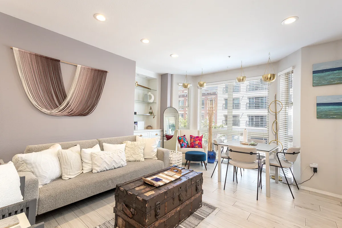 2 bed, 841 sqft, $3,500 — Photo 3