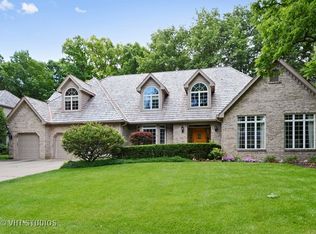 1555 Woodcrest Ct, Aurora, IL 60502