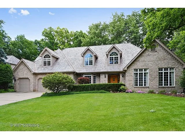 1555 Woodcrest Ct photo 1