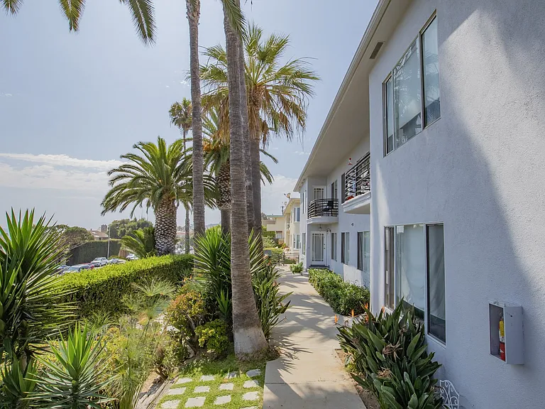 22147 Pacific Coast Hwy — Photo 11